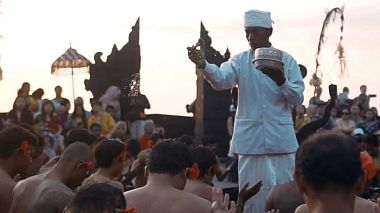 Award 2020 - 年度最佳视频艺术家 - Wake Up It's Your Wedding Day