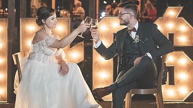 Poland Award 2022 - 年度最佳视频艺术家 - One step to fall in love / Maria i Bartek