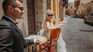 Poland Award 2022 - Best Walk - D & M GOING  "SIGA SIGA"