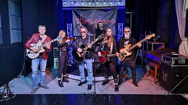 来自 新松琦, 波兰 的摄像师 Jozef Jurczynski - Zespół Honeymoons - I Need You Now My Love, engagement, musical video