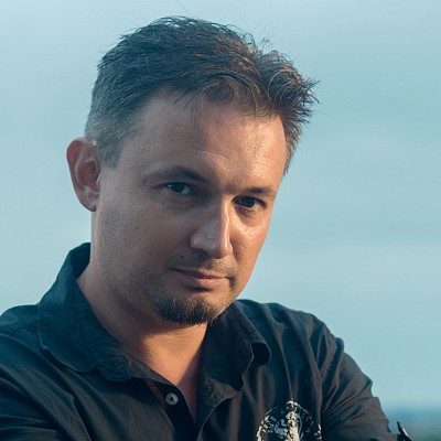 Видеограф Adrian D.Faustin