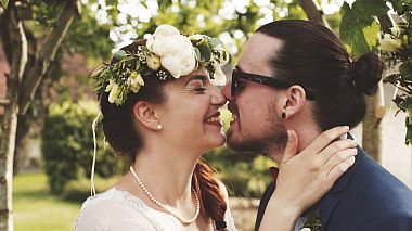 Videographer Julia Swell from Paris, France - Victoria + Maxime, wedding