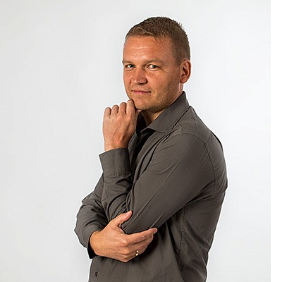 Videograf Nick Joarza