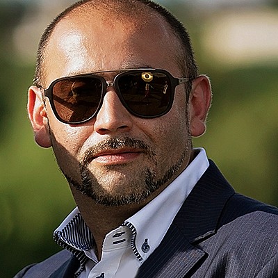 Videographer Dan Pascaru