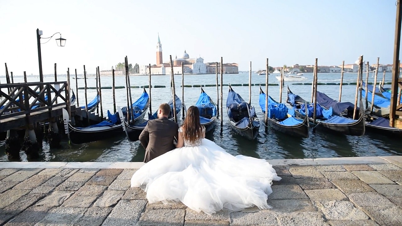 Wedding love story in Venice, Italy 2017