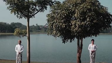 来自 大雅加达, 印度尼西亚 的摄像师 Muhamad Rustam Affandi - Central Java Prewedding Film, wedding