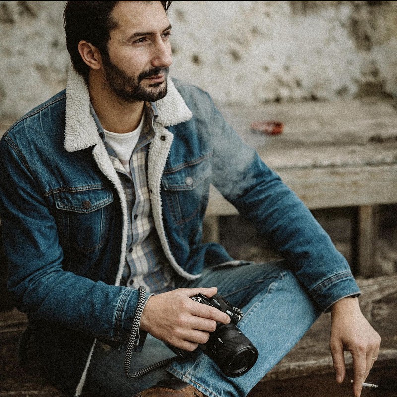 Videographer Dario Lucky