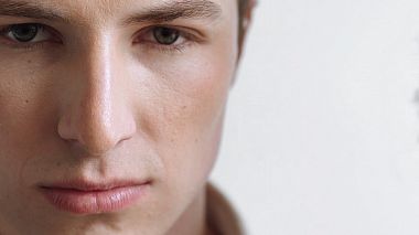 Harkov, Ukrayna'dan Denys lazarenko kameraman - Love story, düğün, etkinlik, müzik videosu, nişan, raporlama