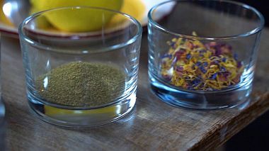 Katanya, İtalya'dan Turi Romeo kameraman - Le parole non bastano, facciamo i piatti!, reklam
