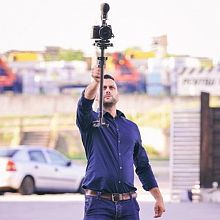 Videographer Paul Teculescu