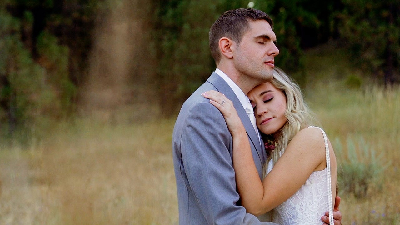 Beautiful Forest Bohemia at Graegle Corner Barn - Jason & Kirsten