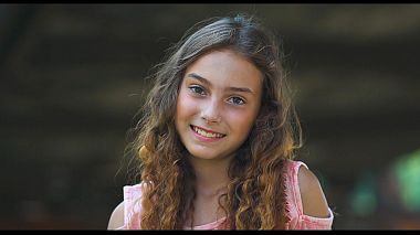 Βιντεογράφος Dominik Danko από Οστράβα, Τσεχία - Walk with Kristýnka | Cinematic video | Sony a6400 + Sony 85mm 1.8, advertising, baby, backstage, training video