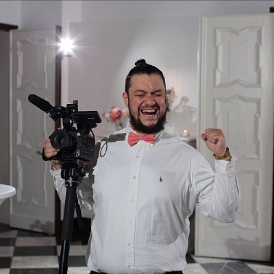 Videographer Alper Tunc