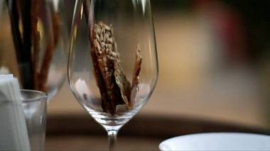 Videógrafo JM Bobi - Cinemaboda de Bilbao, España - Rosa Roja "Laura y Enrique", engagement, wedding