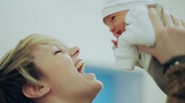 Videógrafo Mainstream Studio de Kazán, Rusia - Д+А=A // Выписка из роддома, baby, event, reporting