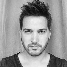 Videographer Yura Hoodi