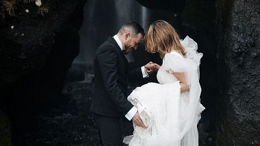来自 罗马, 意大利 的摄像师 Axinte Films - ICELAND, SDE, drone-video, engagement, invitation, wedding