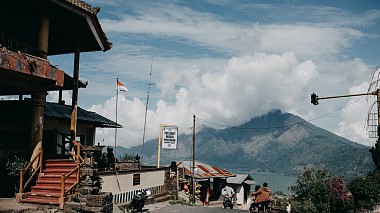 Βιντεογράφος Peter  Novak – perkypugfilms.com από Λονδίνο, Ηνωμένο Βασίλειο - Barbora & Patrik / Bali wedding roadtrip, backstage, reporting, wedding