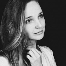 Videographer Delia Neagu