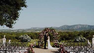 来自 吉马朗伊什, 葡萄牙 的摄像师 Vanessa and Ivo - Elegant New Yorkers marry classical Lisbon elegant-new-yorkers, drone-video, engagement, wedding