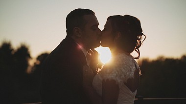 来自 贝内文托, 意大利 的摄像师 Aurora Video - Lucio + Maria | Latino Emotions | Aurora Video |, engagement, wedding