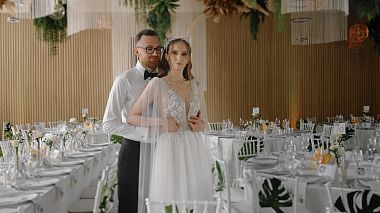 来自 博托沙尼, 罗马尼亚 的摄像师 Trocin Florin // Lulu Film - M&I - wedding day, drone-video, wedding