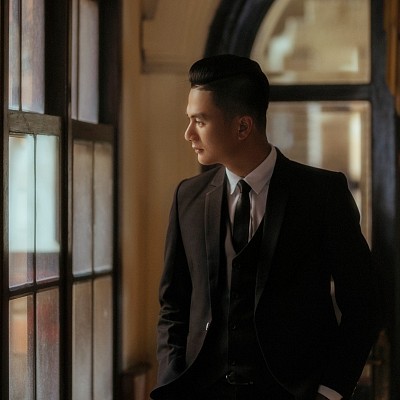 Videographer Phi Pham