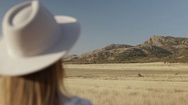 来自 加拉茨, 罗马尼亚 的摄像师 Adelin Crin - E + B | Chasing love, wedding