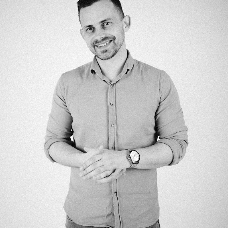 Videographer Patrik Basa