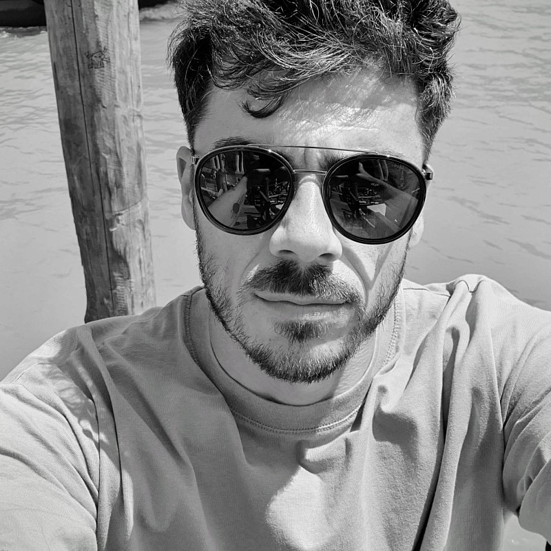 Videograf Robert Slămnoiu