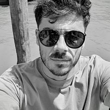 Videograf Robert Slămnoiu