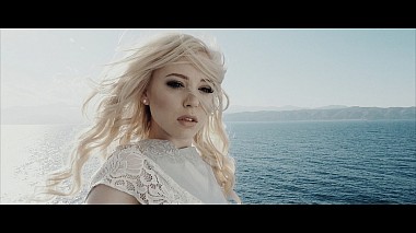 Videographer Deluxe Film from Prague, Czech Republic - Bride prepare  for wedding on yacht - Deluxe Film, musical video, wedding