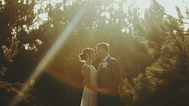 来自 里斯本, 葡萄牙 的摄像师 Happy Together Films - Andrea + Zach | Highlights | Elopement at Areias do Seixo, engagement, wedding