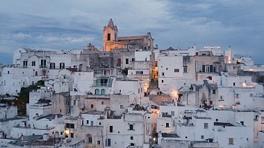 Видеограф Hugo van Dijke, Амстердам, Нидерландия - Teaser: Kenneth + Kim // Ostuni, Italy, drone-video, wedding