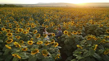 来自 大特尔诺沃, 保加利亚 的摄像师 Pavel Jovchev - Евелина & Светлозар, wedding