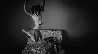 Видеограф Momento Films, Termoli, Италия - A story from Rome: N&L, engagement