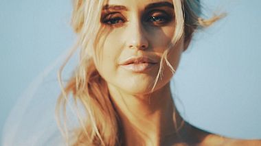 Βιντεογράφος Motion Reel Films από Καμπέρα, Αυστραλία - Lovebird Weddings - Dramatic 10th Anniversary Film, anniversary, drone-video, event, wedding